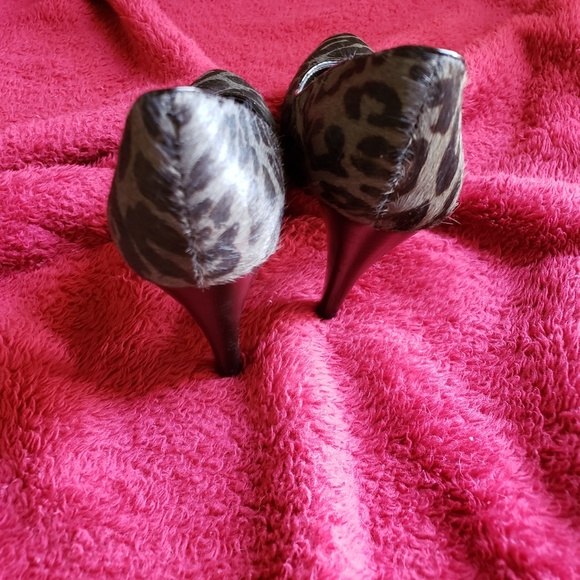 Calf Hair Fabric Pumps - Picture 3 of 3